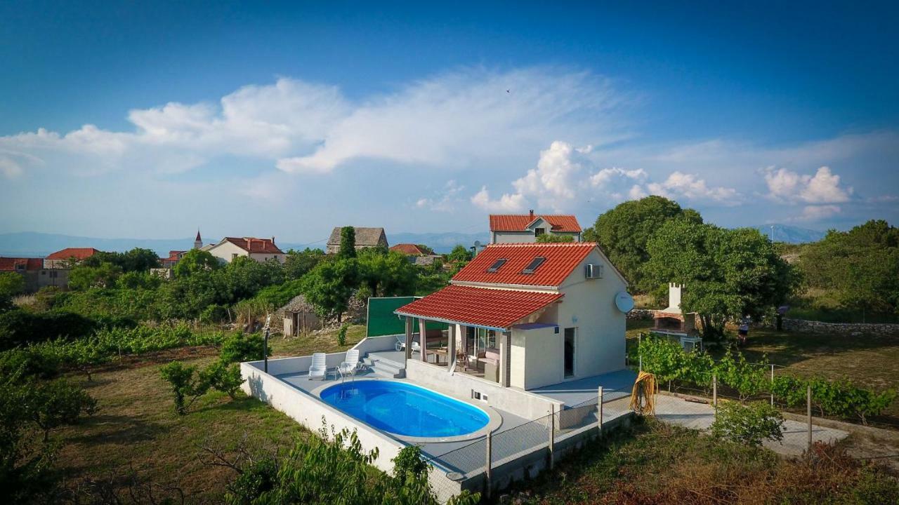 Villa Baras Garden - House With Pool Mirca  ภายนอก รูปภาพ